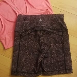 Lululemon coral black pattern running shorts
